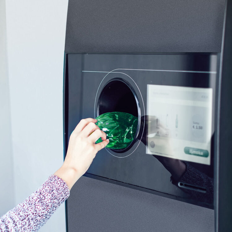 PETRecyclingKreislauf Schwarz Produktion