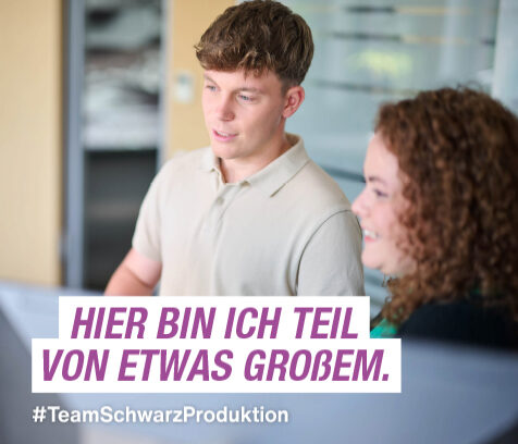 zwei Azubis am Computer